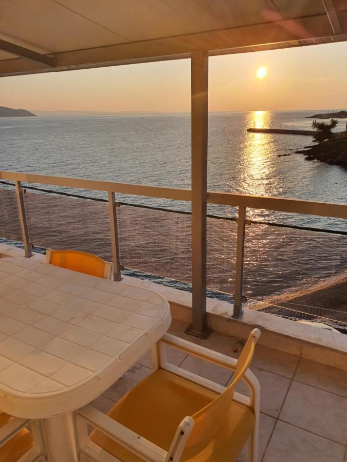 Sunset_Apartments Only 15 Meters From The Sea Neos Marmaras Ngoại thất bức ảnh